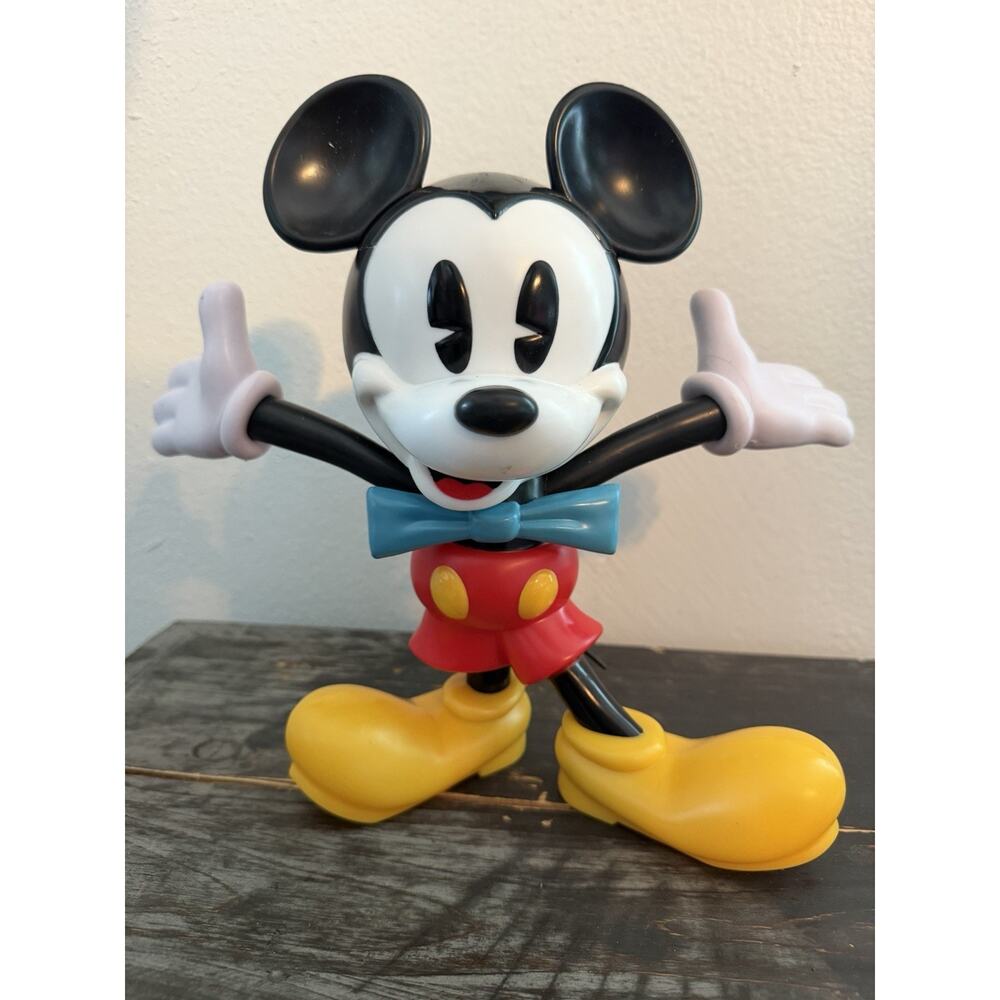 Disney Parks Mickey Mouse 90th Birthday Sipper Drink Cup Souvenir - No straw